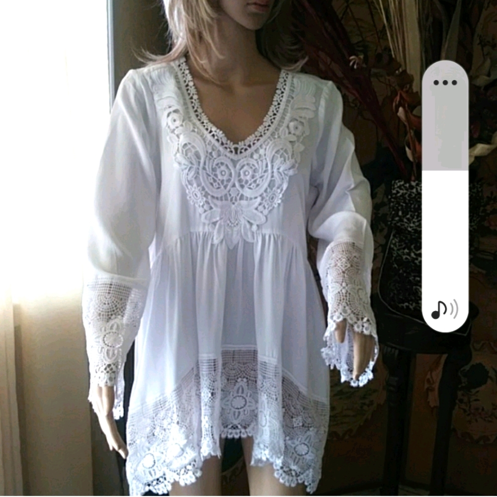 NEW GORGEOUS TOP